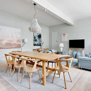  Holiday home Sanders Secret - Pleasant Three-bedroom Townhouse Near Main Attractions